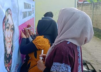 Kompak Pakai Daster, Emak-emak Kelurahan Kadia Dukung WON 