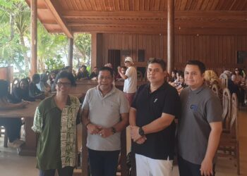 Gandeng Gilang Ramadhan dan Sutradara Asal Belanda, Anton Timbang dan Hugua Siap Jadikan Wakatobi Pusat Industri Musik dan Film Dunia 