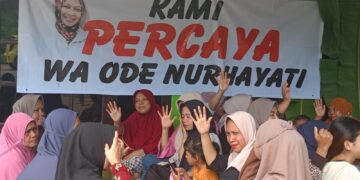 Dukung Wa Ode Nurhayati, Relawan Gelar Makan Siang Bersama
