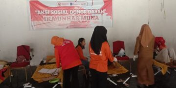 Wujud Kepedulian dan Semangat Membantu Sesama, IKA Unhas Korda Muna Gelar Donor Darah
