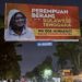Viral ! Dapat Restu Emak-Emak di Kendari Baliho Billboard ‘Perempuan Berani’ Cagub Sultra di Pasang Relawan