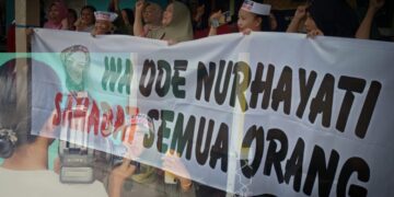 BERANI! Emak-Emak di Kelurahan Puuwatu Dukung Wa Ode Nurhayati
