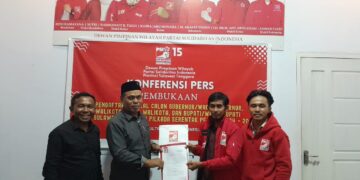 Diisi Anak Muda, H. Ishak Ismail Resmi Daftar di PSI sebagai Calon Walikota Kendari