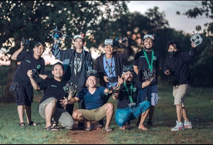 Mengudara Bersama BaubauFPV: Kisah  Komunitas Drone di Sulawesi Tenggara