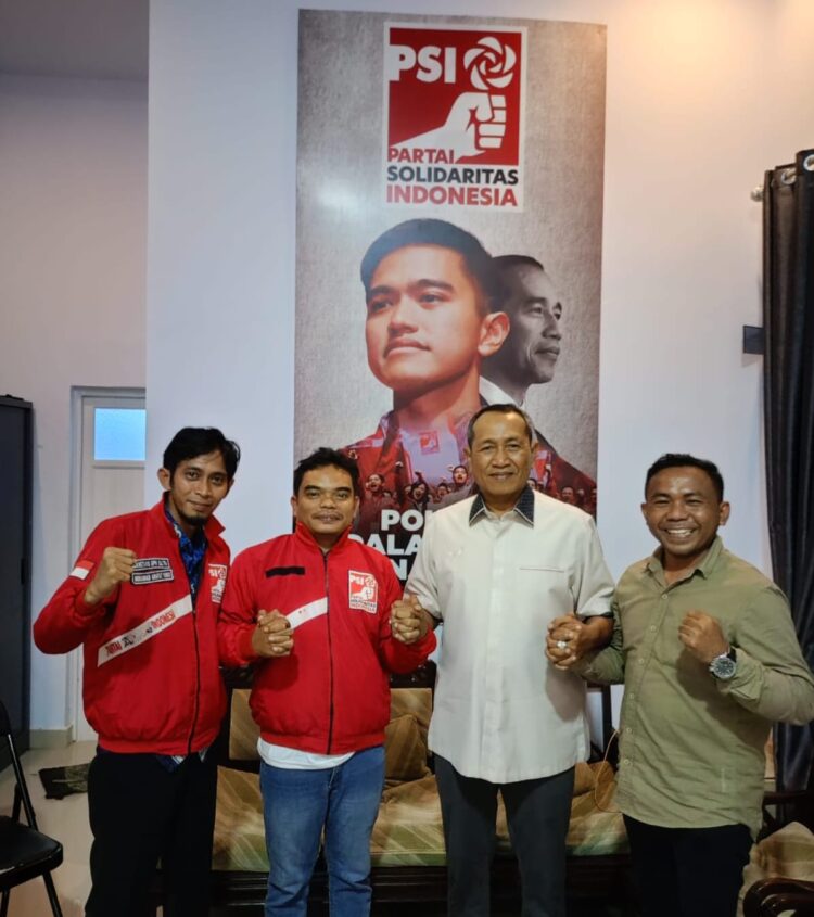 Anggota DPRD Terpilih H. Ishak Ismail, SH Resmi Kembalikan Berkas di PSI, Siap Tempur Pilwali Kendari