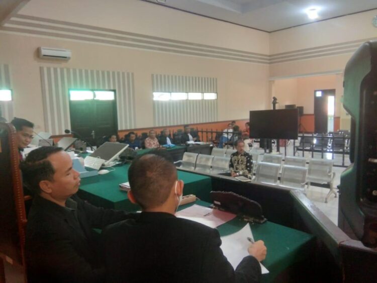 Mantan Bupati Kolut Nur Rahman Hadiri Sidang Perkara Dugaan Korupsi Bandara Lasusua di PN Kendari