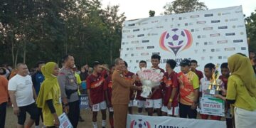 Tutup Turnamen Lombu Jaya Cup I, ini Pesan Sekda Muna Barat 