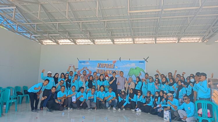 Jalin Keakraban dan Kebersamaan, BRILINKERS Kendari Raya Gelar Kopdar Akbar di Pantai Toronipa