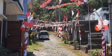 Barang Bekas Warnai Perayaan HUT RI ke-79 di Blok K Griya Darussalam Resort