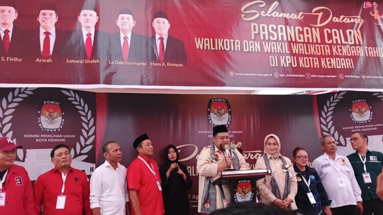 Yudhi-Nirna Resmi Daftar di KPU Kendari, Bawa 7 Program ‘Kendari Menyala’