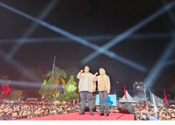 Deklarasi Paslon Walikota Kendari Yudhi-Nirna Dipadati Puluhan Ribu Masyarakat