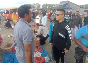 Berkunjung ke Tempat Pelelangan Ikan di Pasar Laino, Bacabup Muna Abdul Rahman Mendengarkan Langsung Keinginan Rakyat