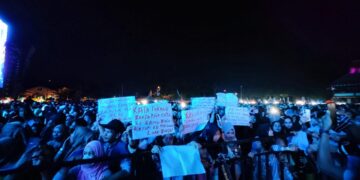 Hadir di Konser Akbar Part II, Masyarakat Kolaka Beri Dukungan ASR untuk Pilgub Sultra