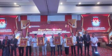 KPU Sultra Sukses Laksanakan Pencabutan Nomor Urut: Ruksamin – Sjafei 1, ASR – Hugua 2, LA – IDA 3, dan Tina – Ikhsan 4