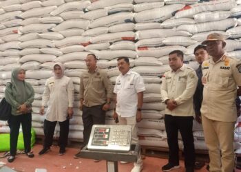 Pjs Bupati Muna Bersama TPID dan Satgas Pangan Gelar Sidak di Gudang Bulog dan Pasar Laino
