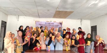 Tim PKM USN Kolaka Sukses Tingkatkan Skill dalam Praktek Diversifikasi Olahan Talas Di Desa Lalonona Kecamatan Amonggedo Kabupaten Konawe