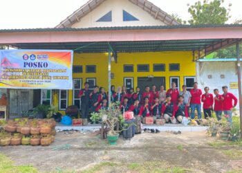 KKN Tematik UHO: Mendorong Inovasi Produk Batako Ramah Lingkungan dan Pemasaran Digital bagi Pengrajin Batako di Moramo Utara