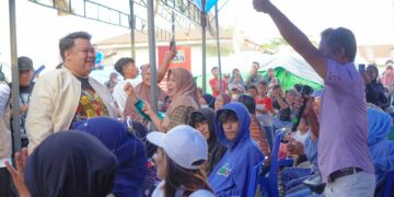 Antusias Masyarakat Kendari Barat Hadiri Kampanye Perdana Paslon Walikota Yudhi-Nirna, Dengarkan Langsung 7 Program Menyala