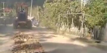 Pembangunan Jalan Rusak Desa Wakadia Mulai Dikerjakan, Berkat Usulan Bachrun