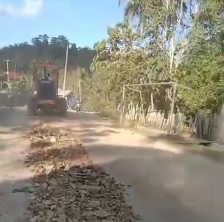 Pembangunan Jalan Rusak Desa Wakadia Mulai Dikerjakan, Berkat Usulan Bachrun