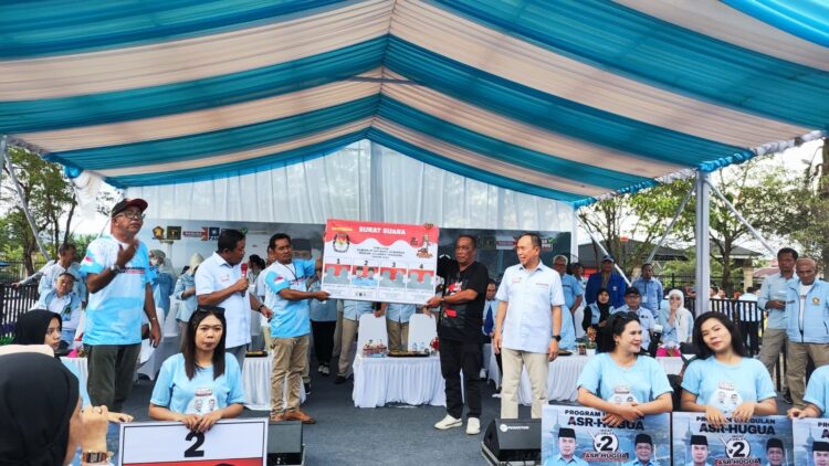 Lakukan Simulasi Pencoblosan, Paslon ASR-Hugua Ingatkan Warga untuk Pilih nomor 2