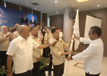 Hasdar Resmi Melantik Pengurus Gapensi Kota Kendari Periode 2024-2029