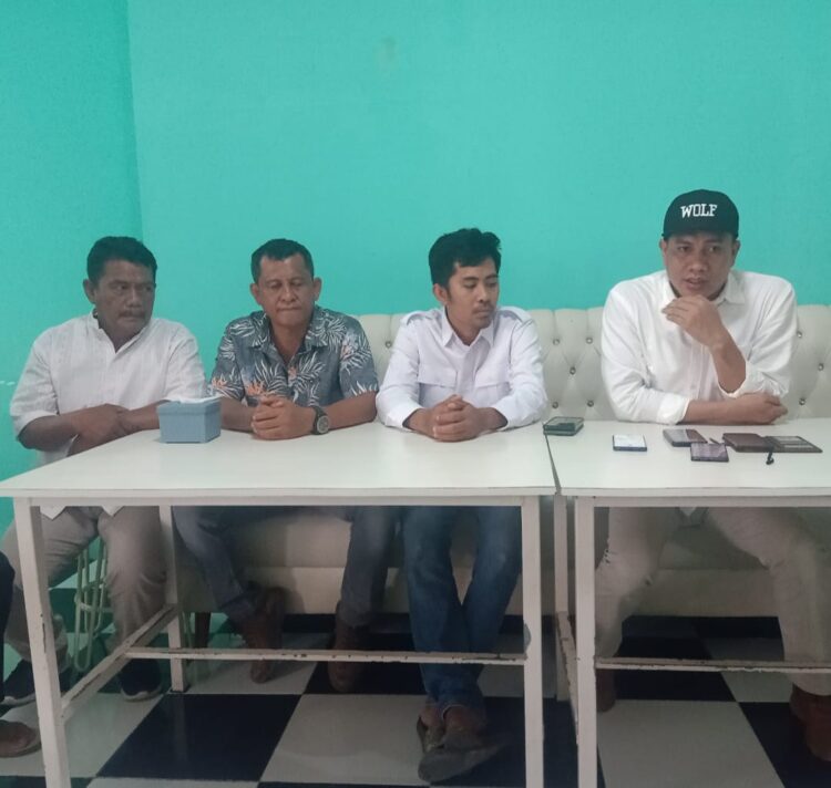 Puluhan Pengurus DPC Gerindra Muna Mundur dibawah Kepemimpinan Purnama Ramadhan