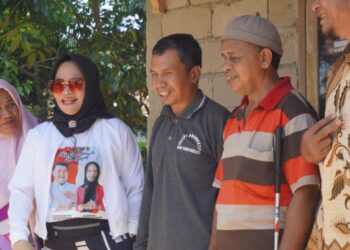 Blusukan di Watulondo, Nirna Didoakan Warga Tunanetra Menjadi Wakil Walikota Kendari