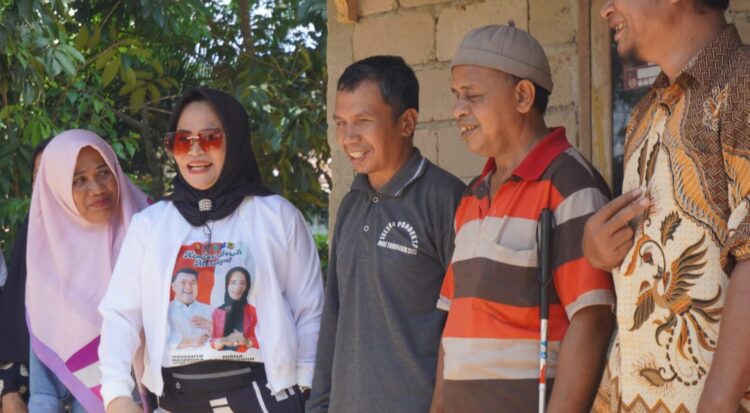 Blusukan di Watulondo, Nirna Didoakan Warga Tunanetra Menjadi Wakil Walikota Kendari