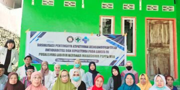 Mahasiswa PSPA Angkatan XII Fakultas Farmasi Lakukan Sosialisasi Pentingnya Kepatuhan Mengonsumsi Obat Anti Diabetes dan Obat Anti Hipertensi pada Lansia di Puskesmas Labibia