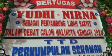 VIRAL ! Warga Kirim Karangan Bunga Bertuliskan “Selamat bertugas Penyambung Lidah Rakyat Yudhi-Nirna”