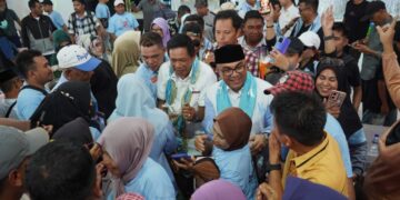 Dihadapan Ribuan Masyarakat Muna, Paslon ASR-Hugua Komitmen Dorong Kesejahteraan Nelayan dan Petani