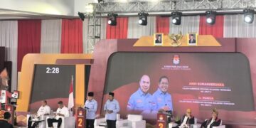 Debat Publik Ketiga Pilgub Sultra : ASR-Hugua Sampaikan 3 Jurus Jitu Dalam Pengelolaan SDA bagi Kaum Perempuan dan Marginal 
