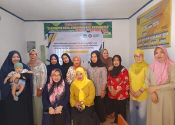 Kontribusi Nyata, TIM Dosen Fakultas Farmasi UHO Sukses Kembangan Aplikasi ‘Tolak Stunting’ Serta Berikan Edukasi Mengenai Pencegahan Stunting di Desa Ambaipua Konawe Selatan