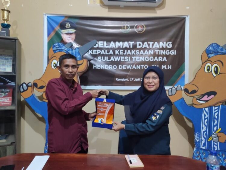 Dengan Rendah Hati, Kepala KUPP Lapuko Bertemu Dengan Ketua PWI Sultra Sampaikan Permohonan Maaf Atas Kekeliruan yang Terjadi