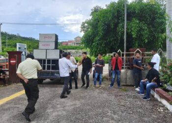 Temukan Sejumlah Kejanggalan dalam Penetapan Tersangka, AMPH Sultra Geruduk Pengadilan Pasarwajo dan Kejari Buton