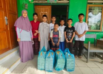 Aksi Nyata PT Putra Uloe Mandiri yang Berbagi ke Yayasan Pondok Pesantren Darul Mukhlisin Kendari