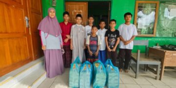 Aksi Nyata PT Putra Uloe Mandiri yang Berbagi ke Yayasan Pondok Pesantren Darul Mukhlisin Kendari
