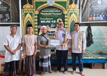 Berbagi kebahagiaan di Bulan Ramadhan & Penuhi Kebutuhan Santri, YBM PLN UP3 Kendari salurkan beras dan sembako untuk 5 pesantren di Kota Kendari