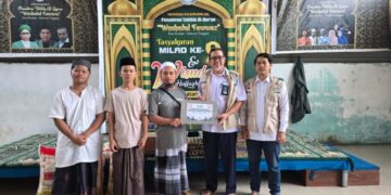 Berbagi kebahagiaan di Bulan Ramadhan & Penuhi Kebutuhan Santri, YBM PLN UP3 Kendari salurkan beras dan sembako untuk 5 pesantren di Kota Kendari