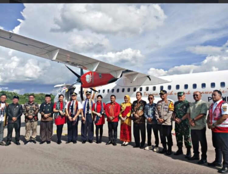 Bandara Sugimanuru di Muna Barat Kembali Beroperasi, Wings Air ATR 72-600 Mendarat Perdana