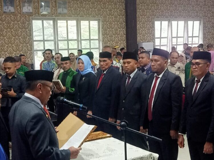 Bupati Muna Lantik 8 Pejabat, Berikut Daftarnya