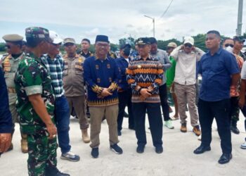 Pastikan Kelancaran Mudik Idul Fitri 1446 H, Bupati dan Wabup Muna Tinjau Pelabuhan