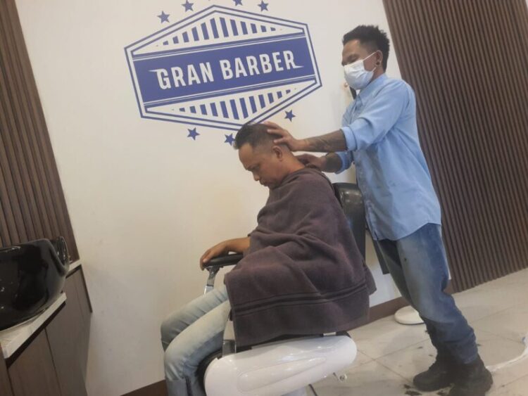 Gran Barbershop Jadi Pilihan Favorit Warga Kendari untuk Cukur Menjelang Lebaran