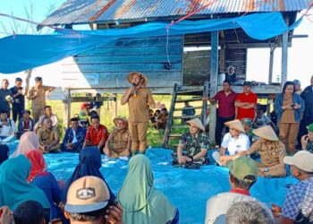 Bupati Mubar Bersama Dandim Muna dan Kepala Bulog Raha Sapa Para Petani di Lawada Jaya