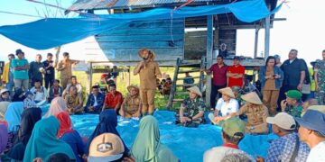 Bupati Mubar Bersama Dandim Muna dan Kepala Bulog Raha Sapa Para Petani di Lawada Jaya