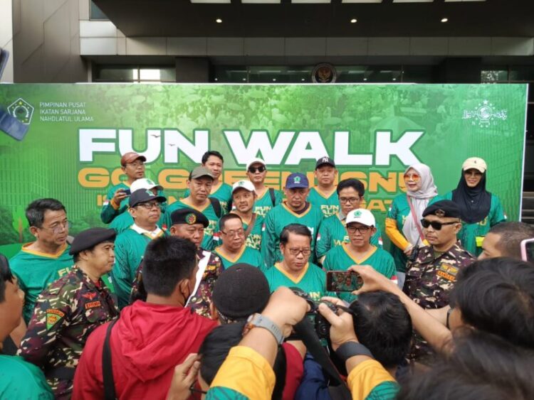 ISNU Merawat Jagat: Fun Walk dan Peluncuran Gerakan Nasional Penanaman Sejuta Pohon