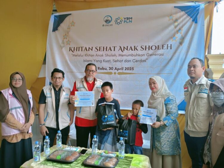 Bantu Masyarakat, YBM PLN UP3 Kendari Bersama Mahasiswa Gencar IAIN Kendari dan AM Health Care Center Lakukan Khitan Gratis kepada Puluhan Anak