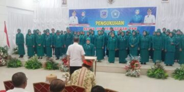 Bupati Muna Kukuhkan Prof. Dr. Ir. Hj. Sitti Leomo Bachrun Sebagai Ketua Tim Penggerak PKK Kabupaten Muna