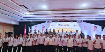 Resmi Dikukuhkan, Ketua Kadin Kolaka Vebrianti Safrudin Komitmen Siap Berkontribusi untuk Daerah